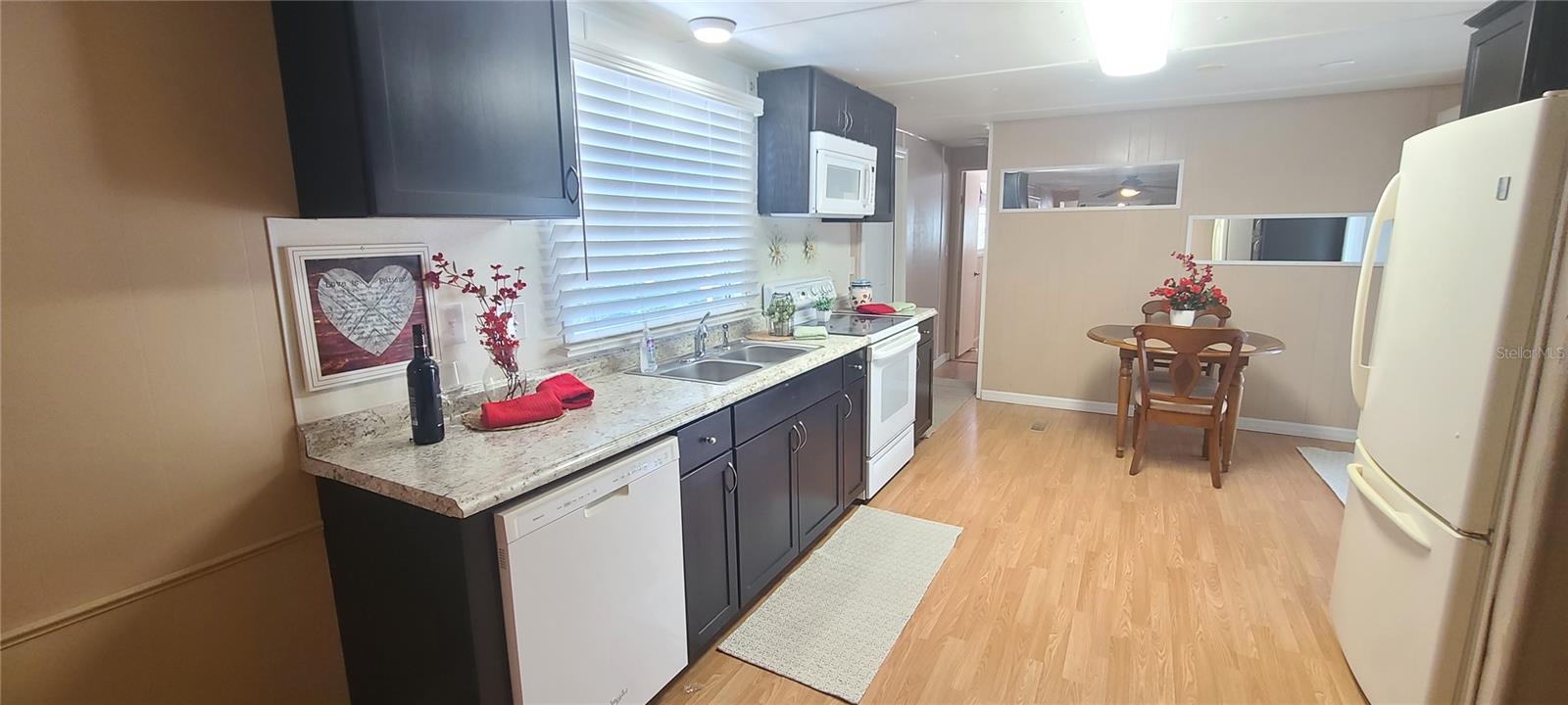 COMMONWEALTH - Residential