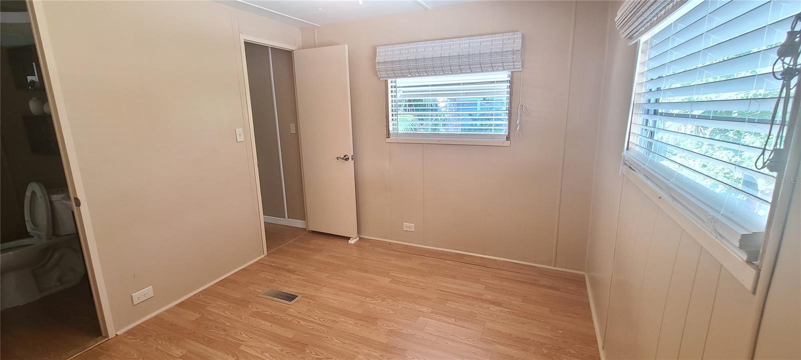 COMMONWEALTH - Residential