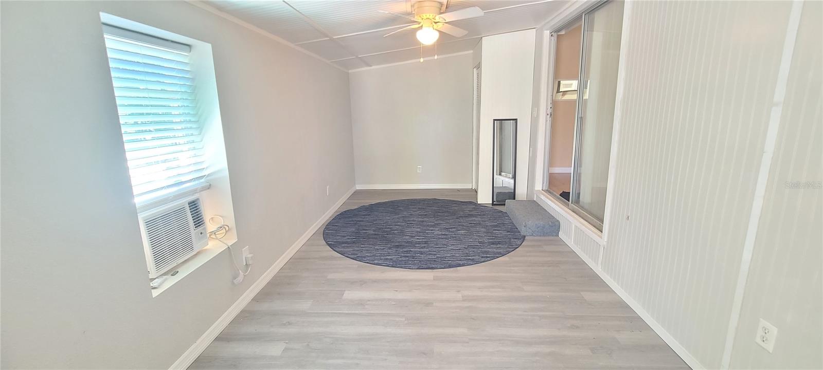 COMMONWEALTH - Residential