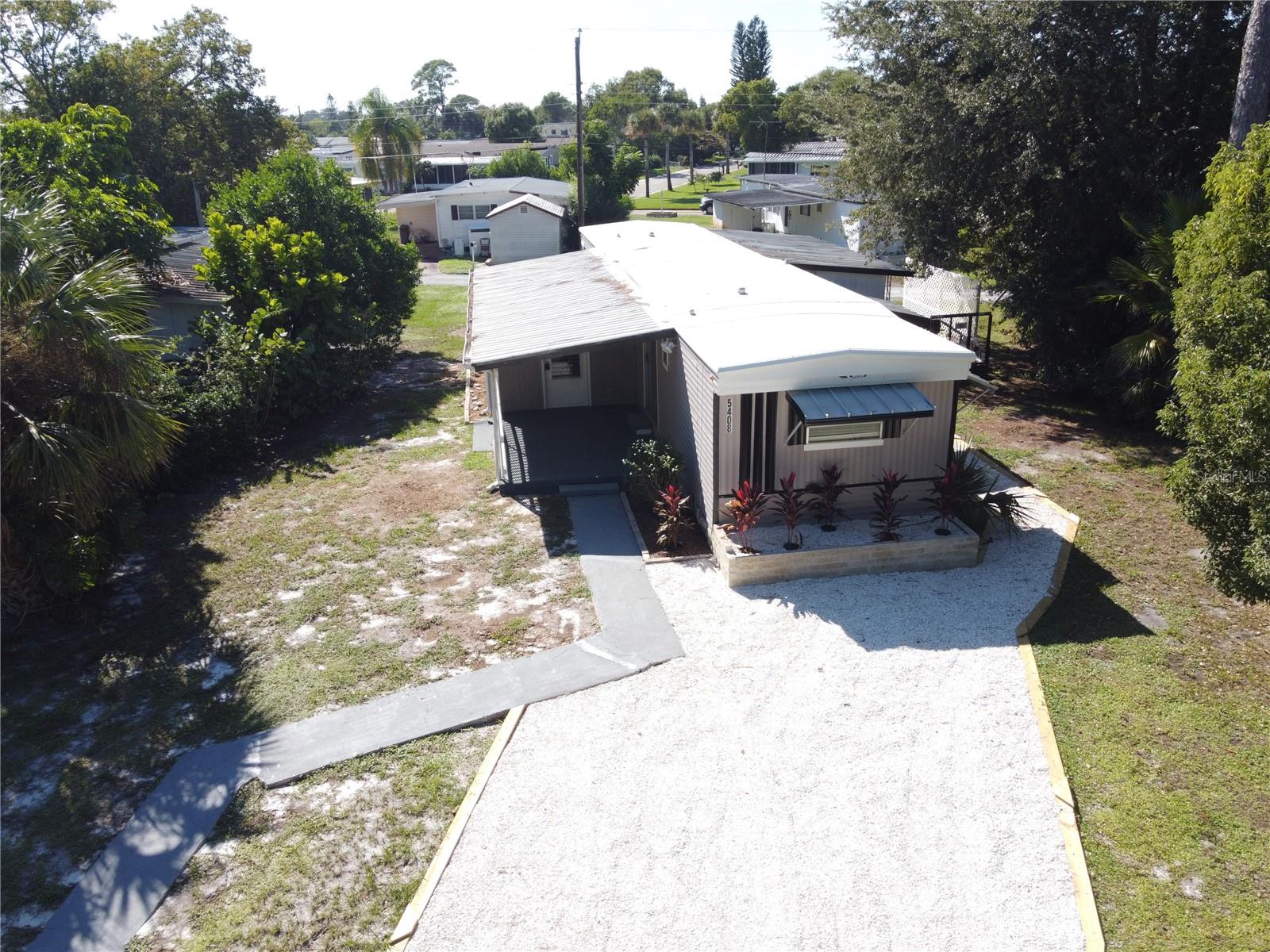 COMMONWEALTH - Residential