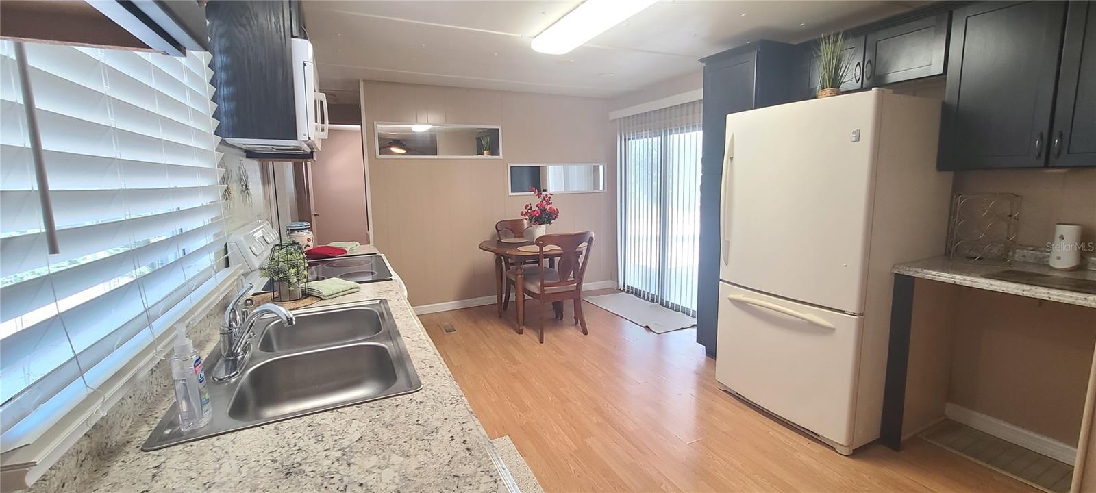 COMMONWEALTH - Residential