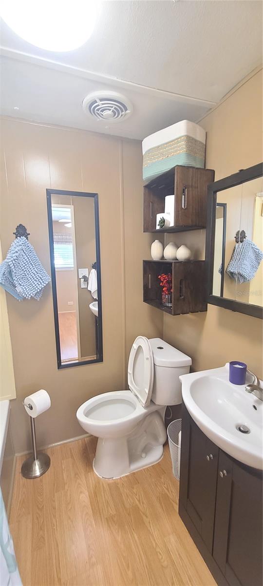 COMMONWEALTH - Residential