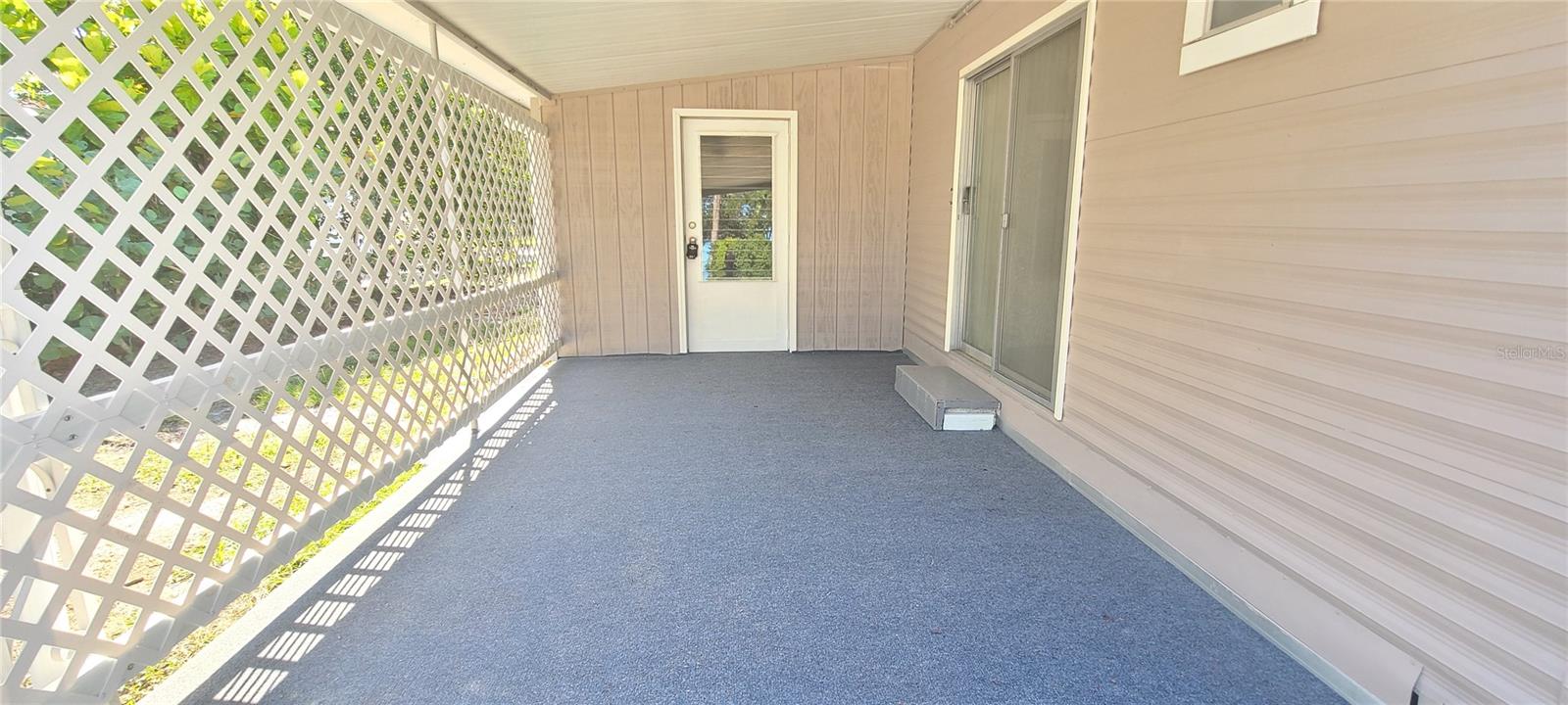 COMMONWEALTH - Residential