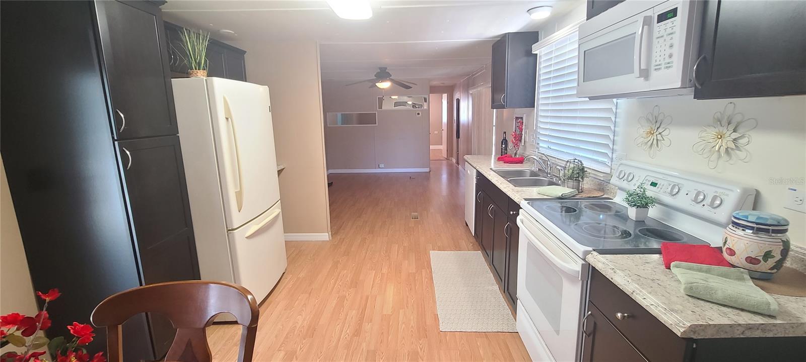 COMMONWEALTH - Residential