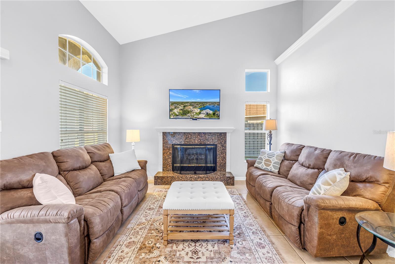 VALENCIA GARDENS PH 03 - Residential