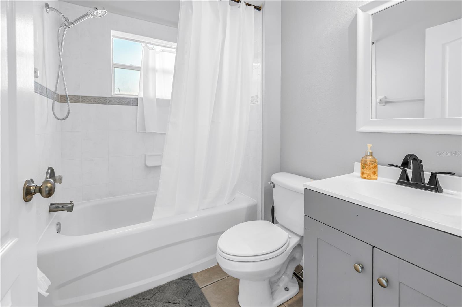 VALENCIA GARDENS PH 03 - Residential