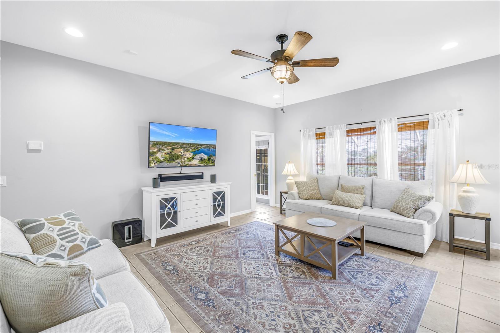 VALENCIA GARDENS PH 03 - Residential