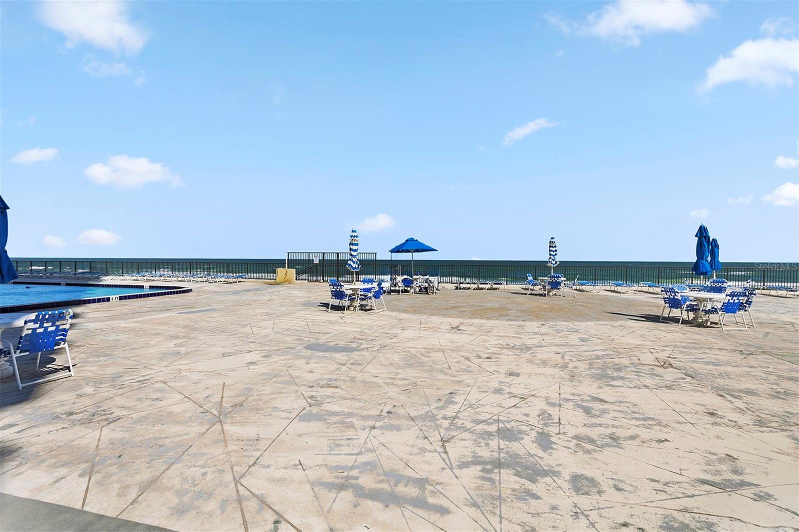 OCEAN 05 CONDO - Residential