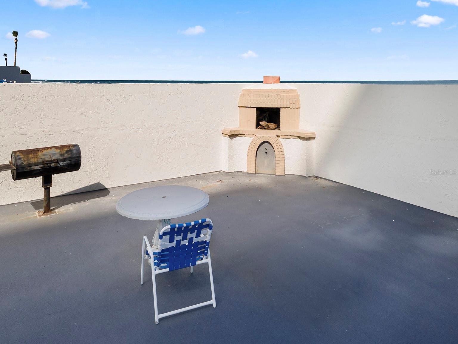 OCEAN 05 CONDO - Residential