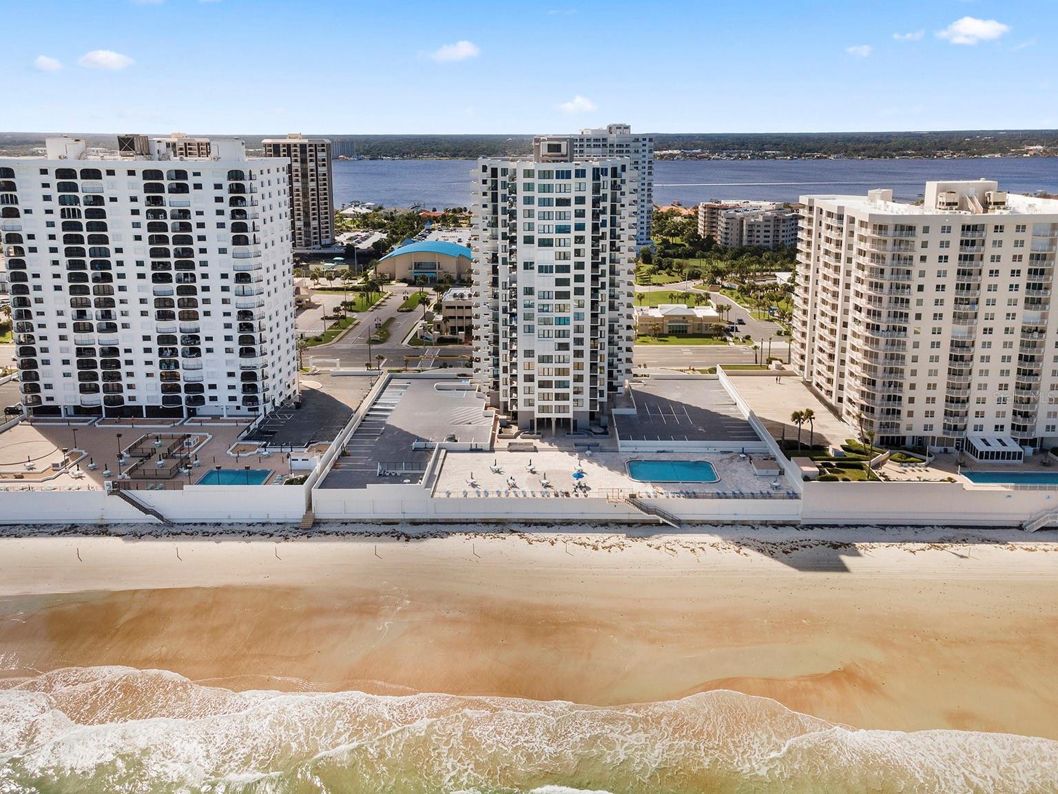 OCEAN 05 CONDO - Residential