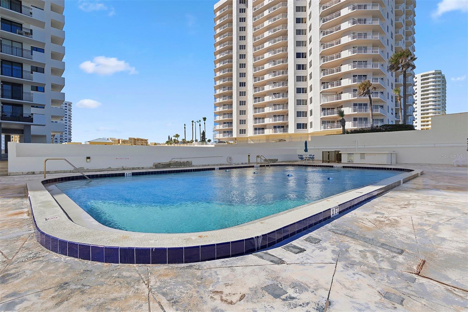 OCEAN 05 CONDO - Residential