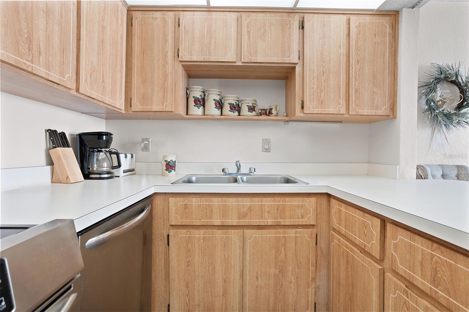 OCEAN 05 CONDO - Residential