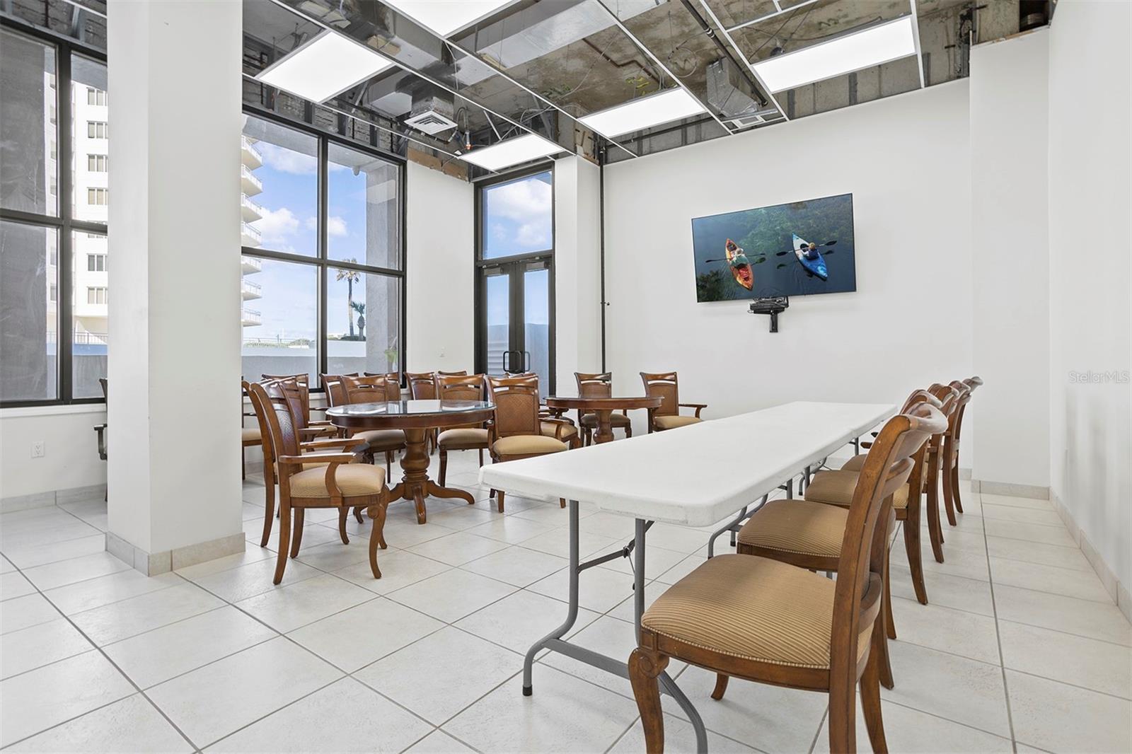 OCEAN 05 CONDO - Residential