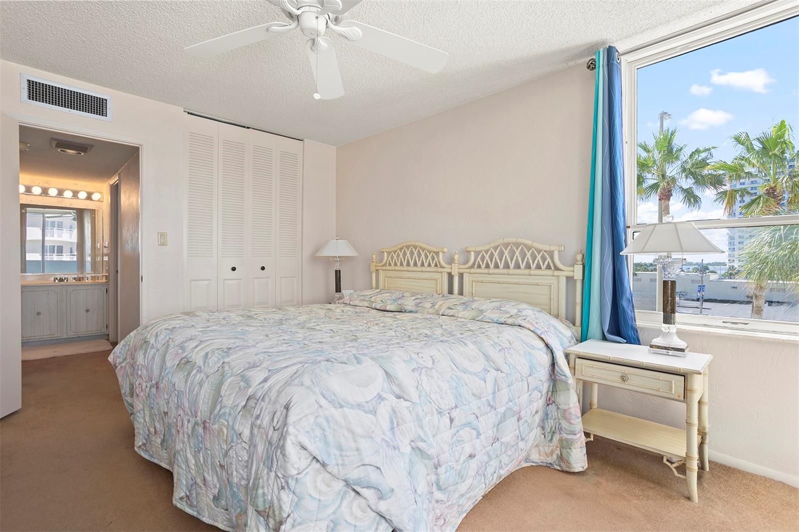 OCEAN 05 CONDO - Residential