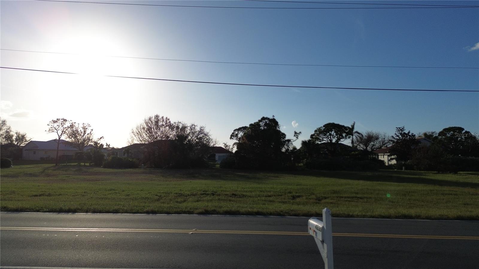 CAPE HAZE WINDWARD - Land