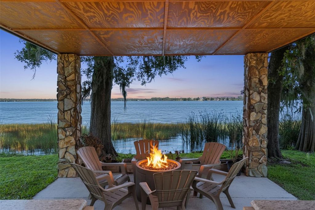 Photo of 11401 Thonotosassa Road, Thonotosassa, FL 33592 (MLS # TB8438846)