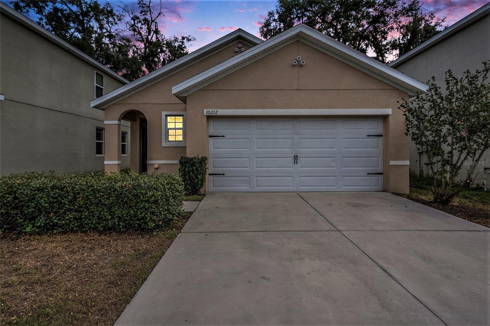***NEW ROOF AND NEW AC*** Newly renovated 3 bedroom and 2 bathrooms home located in Hawks Landing! No CDD! Low HOA! New interior paint, New Vinyl flooring, New Carpet in the bedrooms; all New fixtures; New range and more! Conveniently located near I-4 and I-75 Interchange for easy commute. Make this your New Home Today!