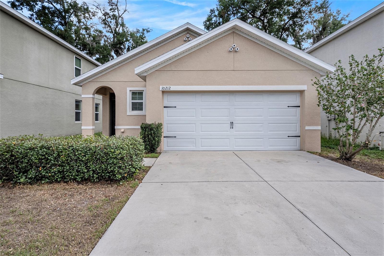 ***NEW ROOF AND NEW AC*** Newly renovated 3 bedroom and 2 bathrooms home located in Hawks Landing! No CDD! Low HOA! New interior paint, New Vinyl flooring, New Carpet in the bedrooms; all New fixtures; New range and more! Conveniently located near I-4 and I-75 Interchange for easy commute. Make this your New Home Today!