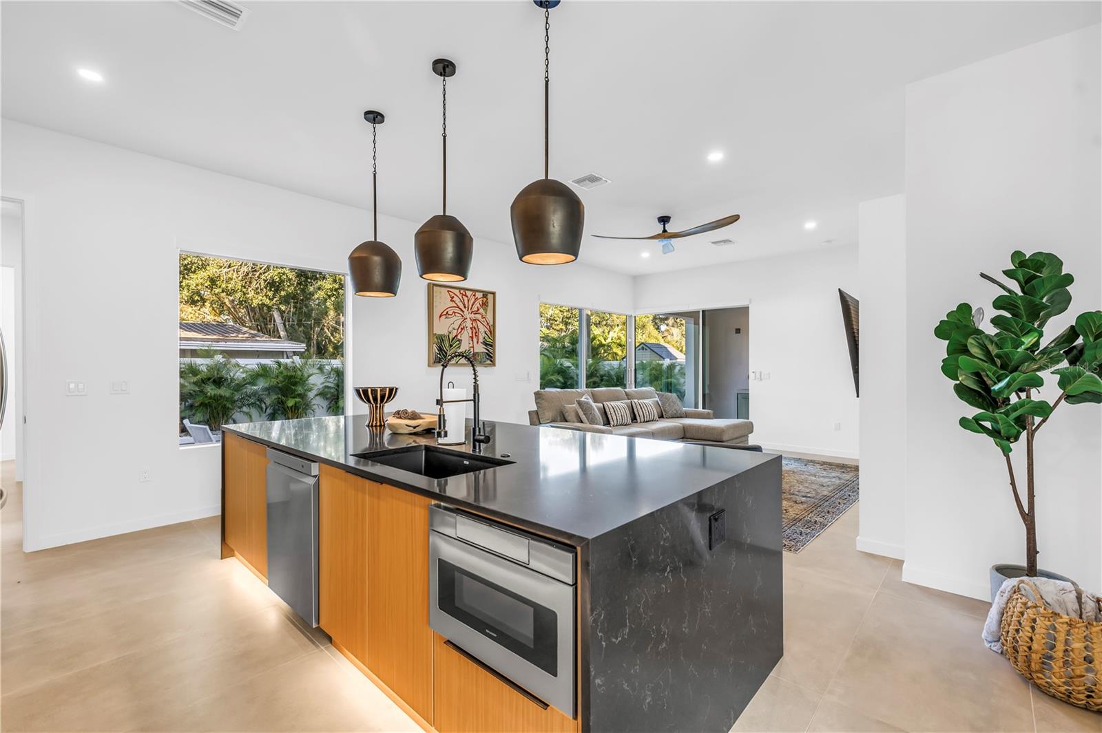 LOMA LINDA PARK - Residential Lease