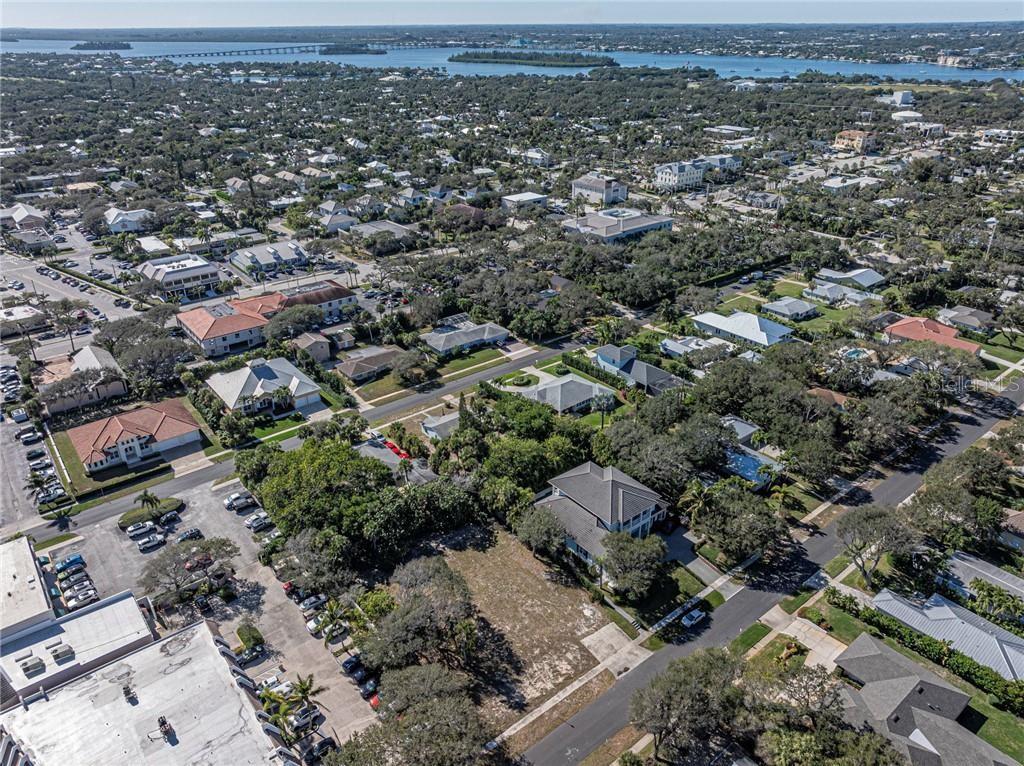 VERO BEACH ESTATES - Land