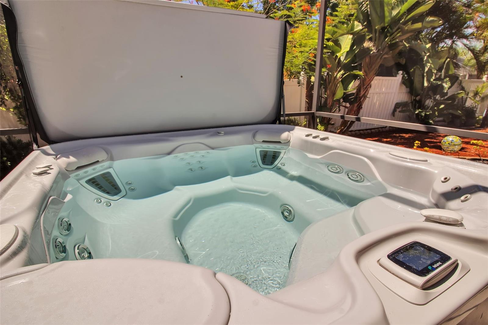 SOUTH VENICE - Residential