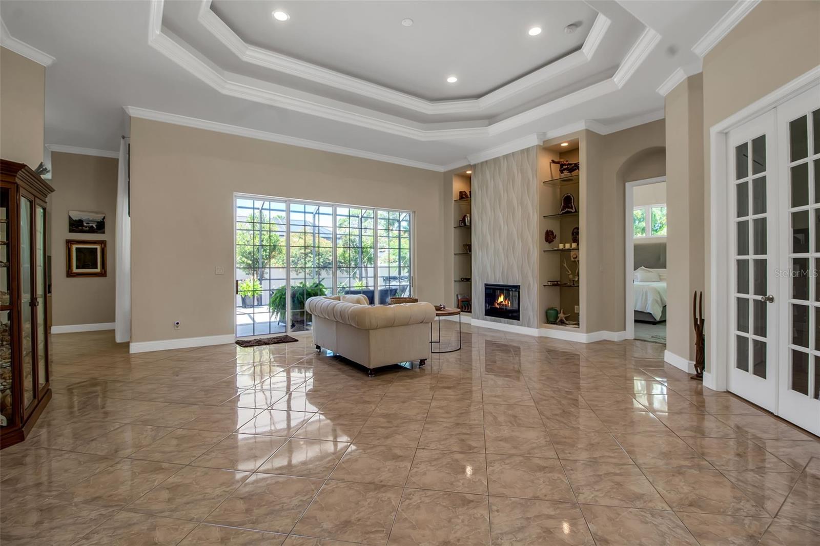 SOUTH VENICE - Residential