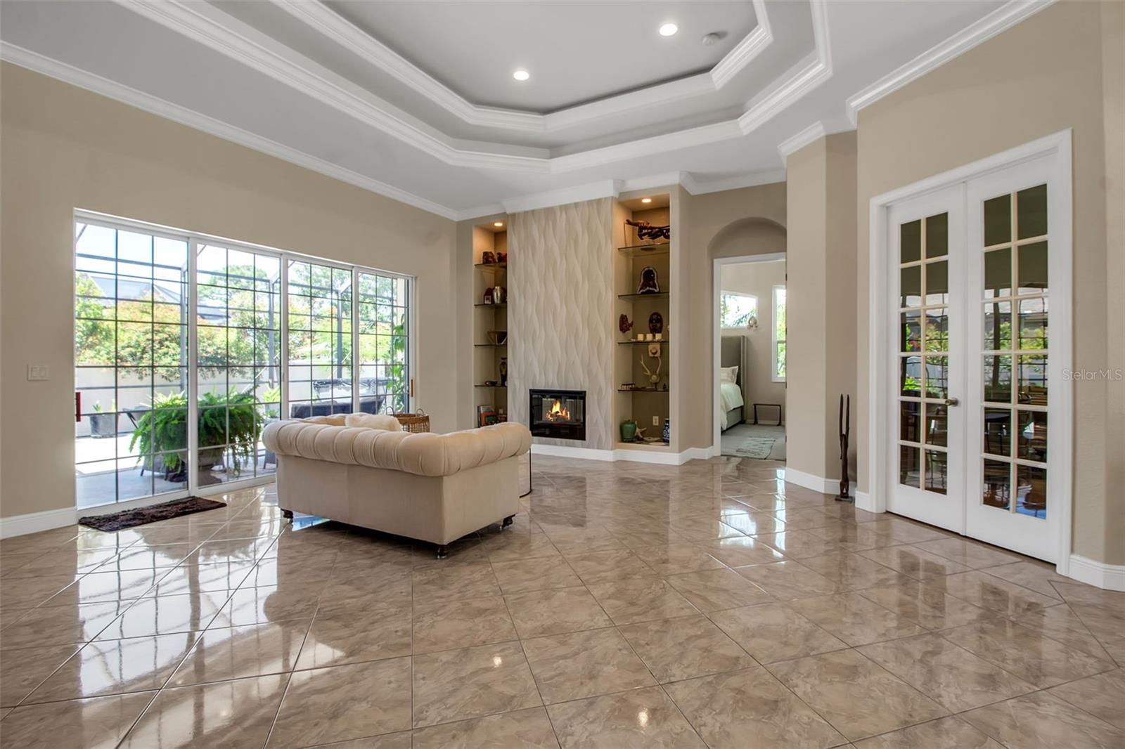 SOUTH VENICE - Residential