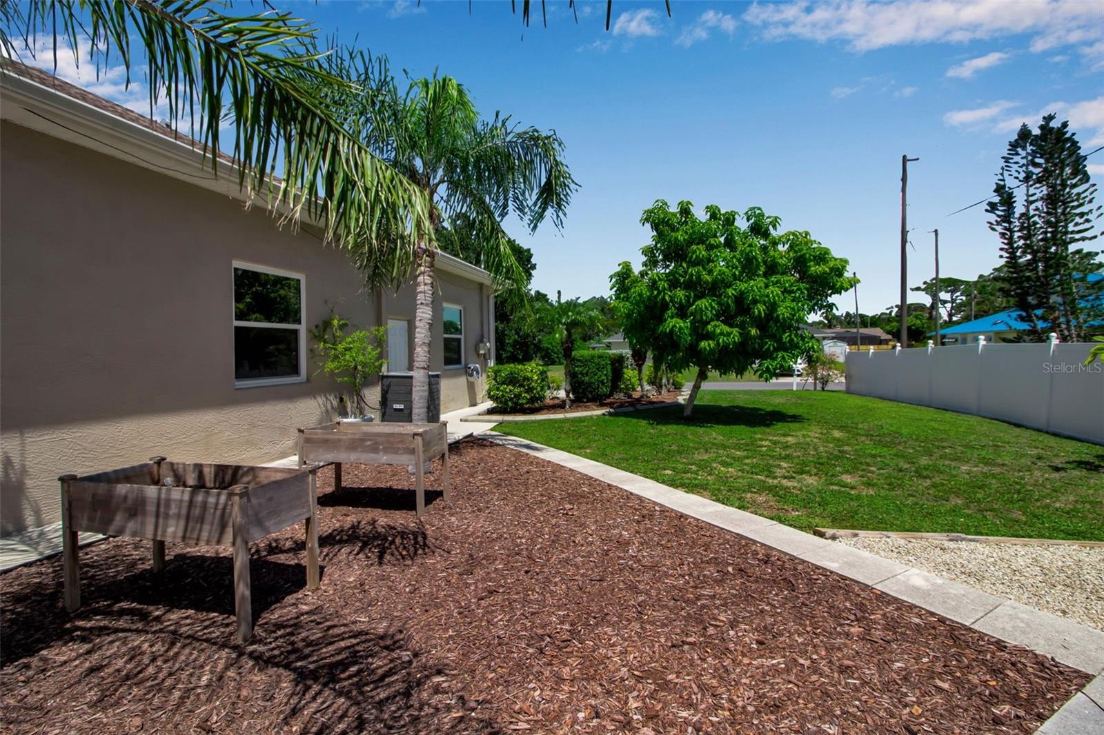 SOUTH VENICE - Residential