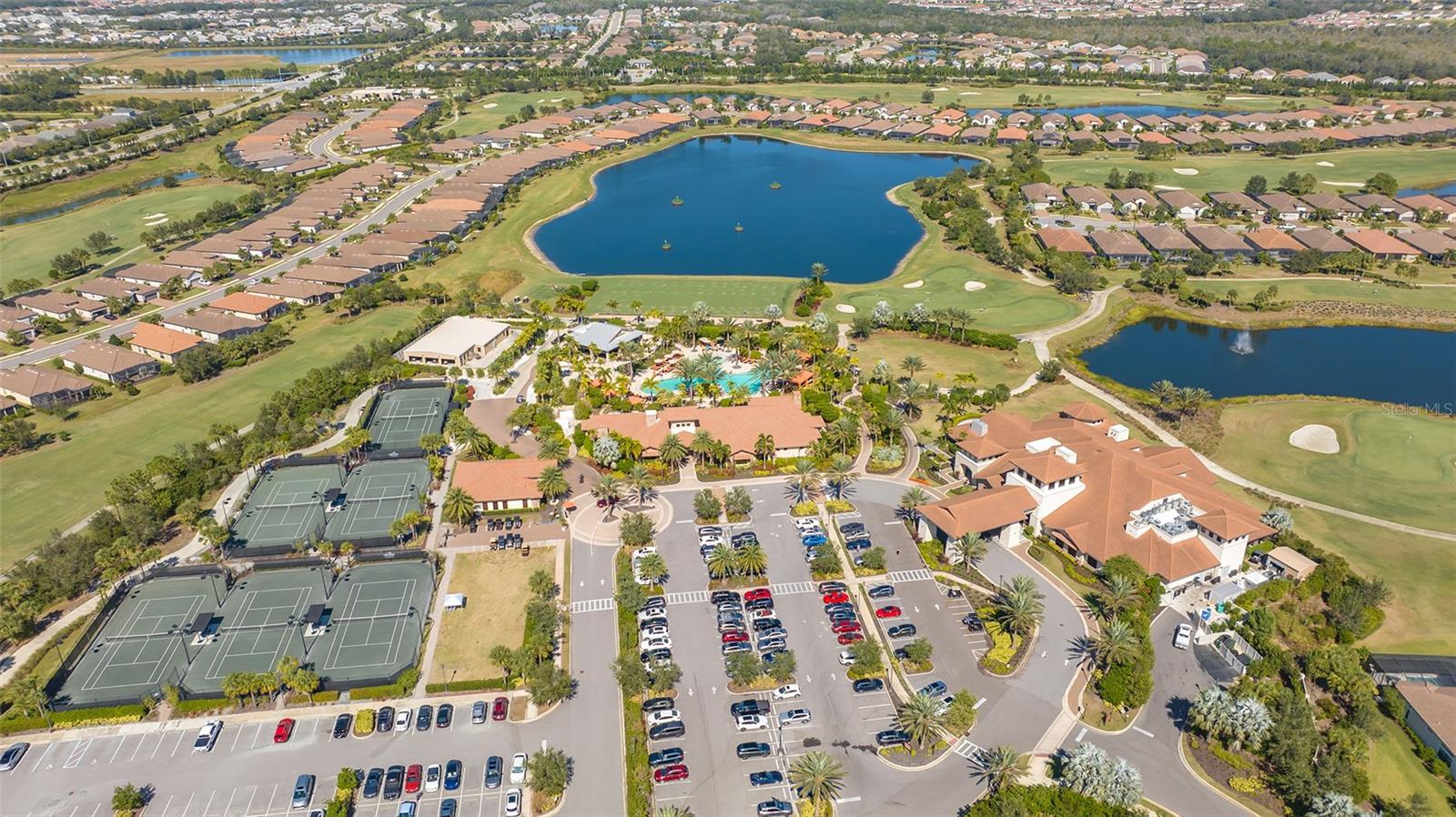 ESPLANADE PH I - Residential