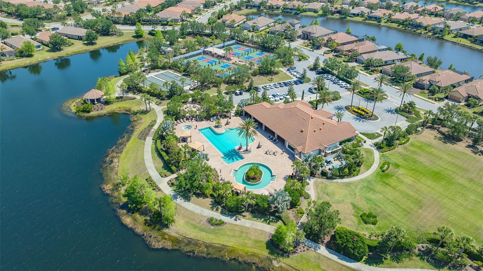 ESPLANADE PH I - Residential