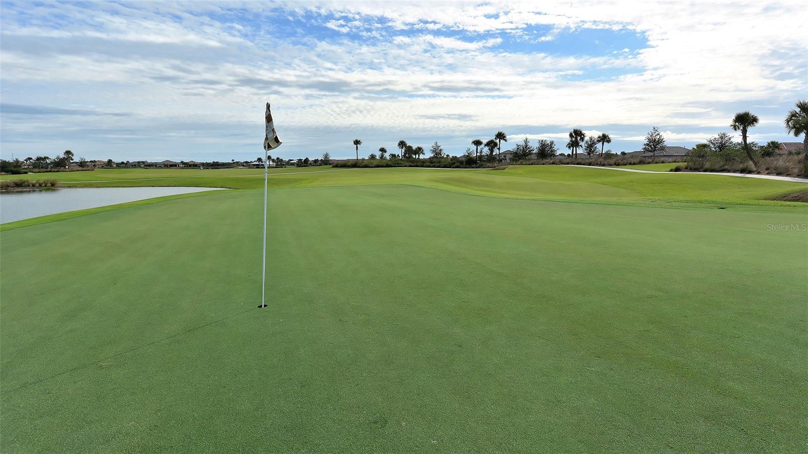 ESPLANADE PH I - Residential