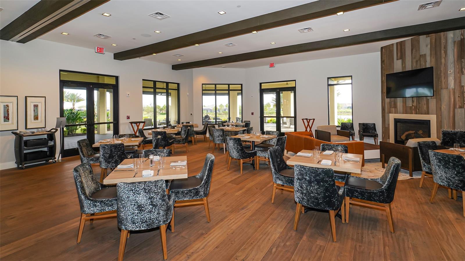 ESPLANADE PH I - Residential