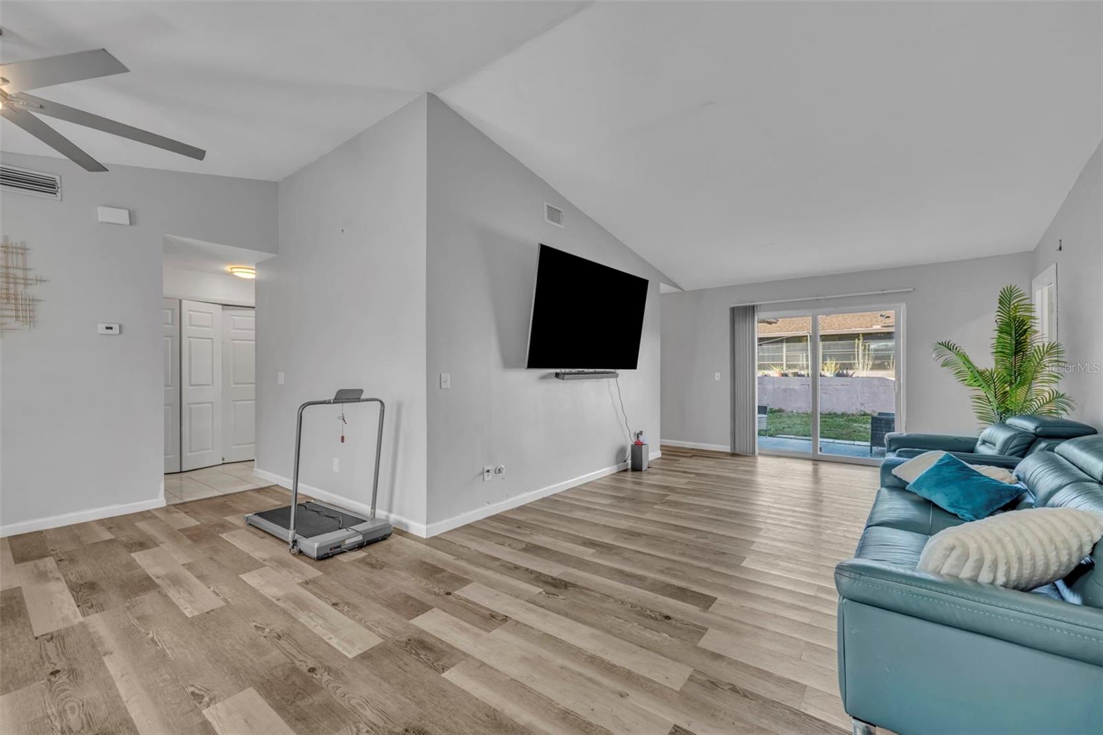 15215 SW 39TH CIRCLE