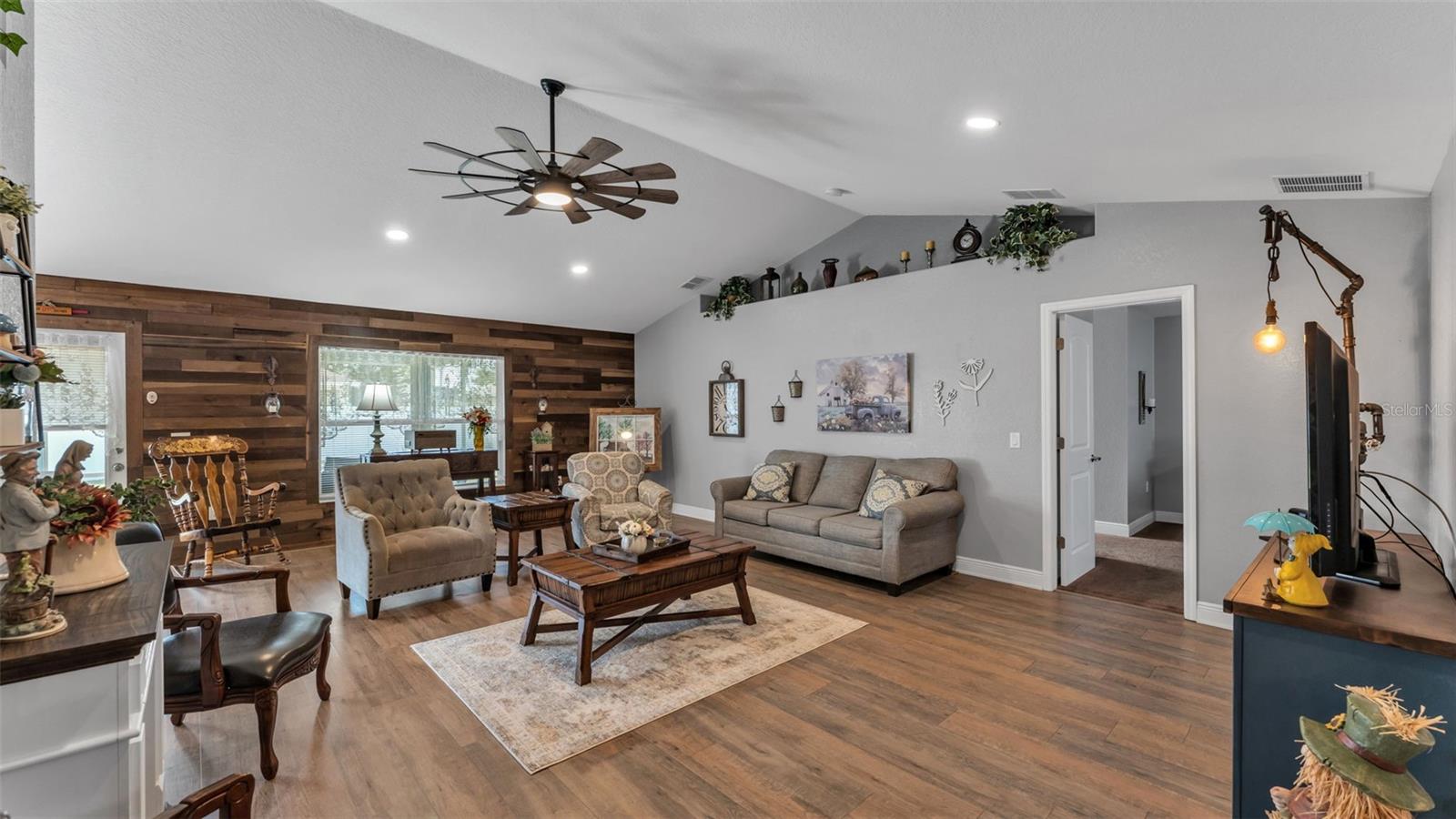 MANDOLIN - Residential