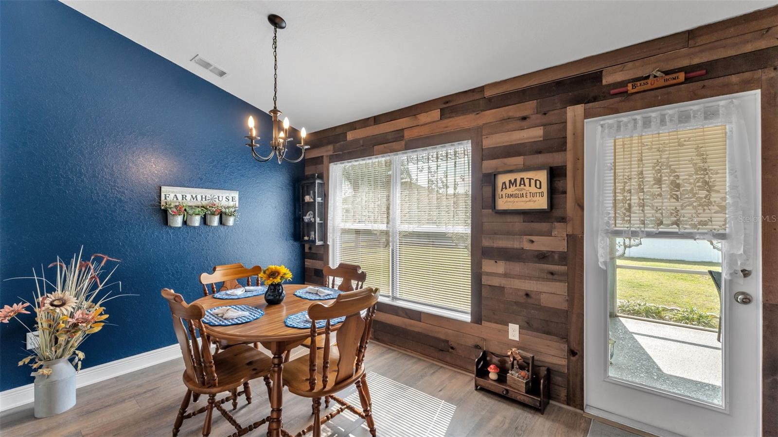 MANDOLIN - Residential