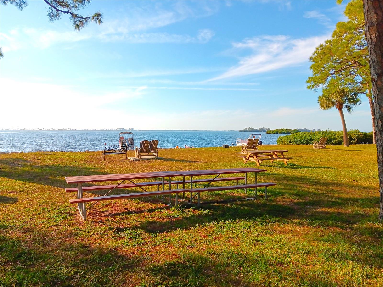 MEDITERRANEAN MANORS - Residential Lease