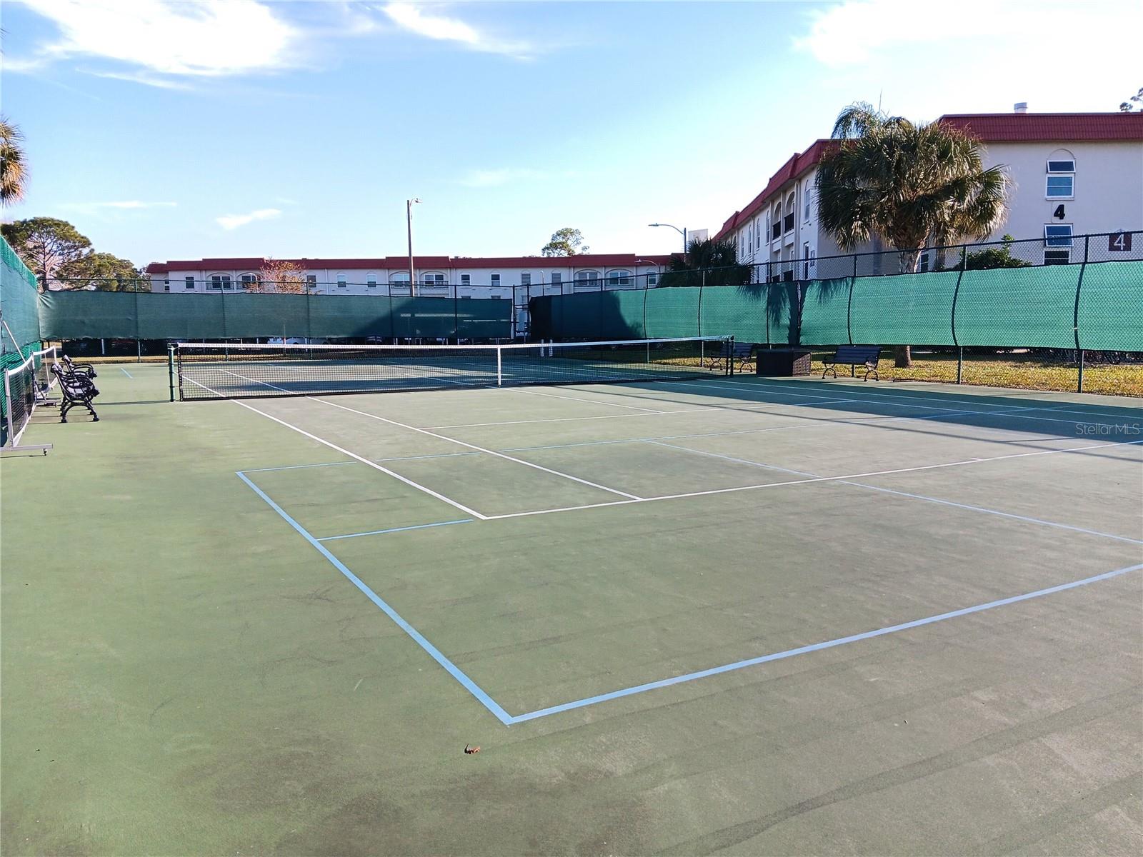 MEDITERRANEAN MANORS - Residential Lease