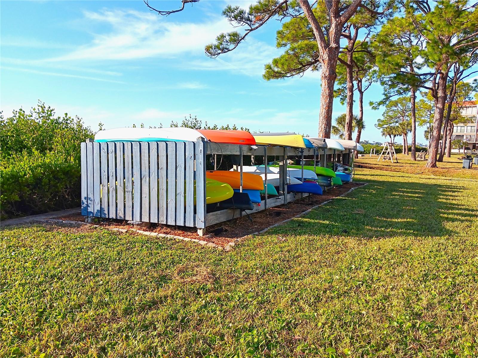 MEDITERRANEAN MANORS - Residential Lease