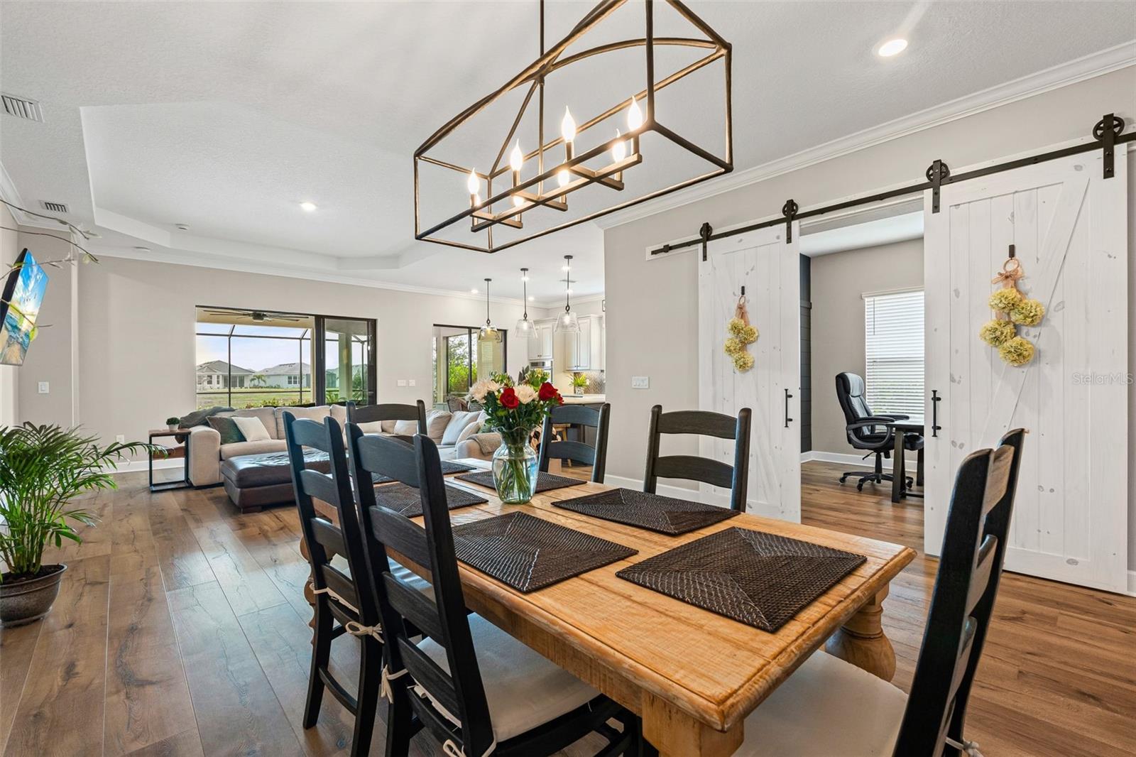 AZARIO ESPLANADE - Residential