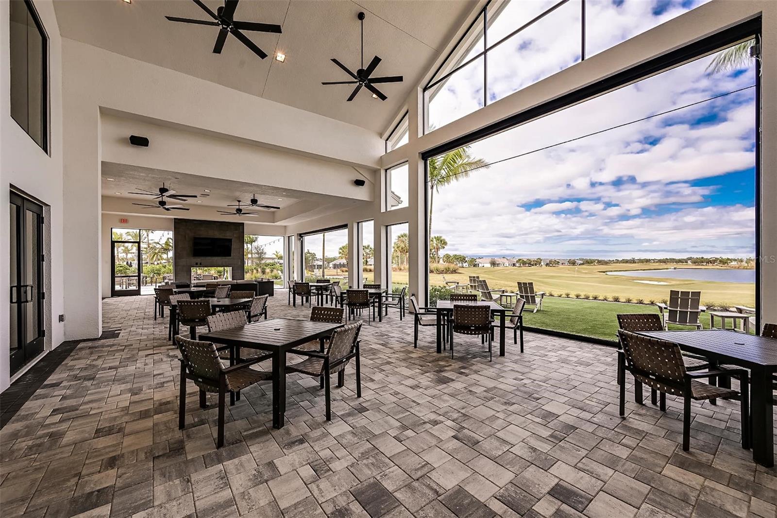 AZARIO ESPLANADE - Residential