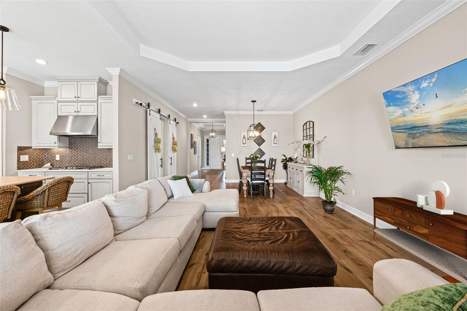 AZARIO ESPLANADE - Residential