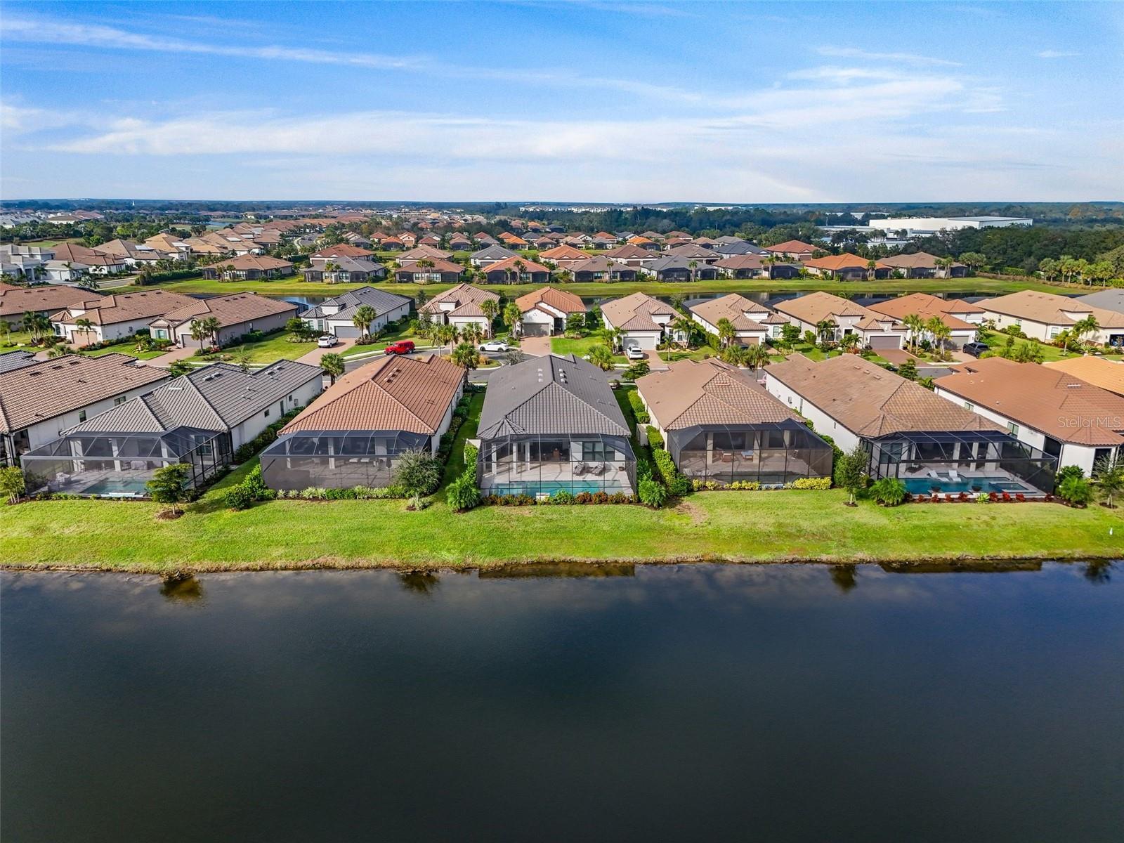 AZARIO ESPLANADE - Residential