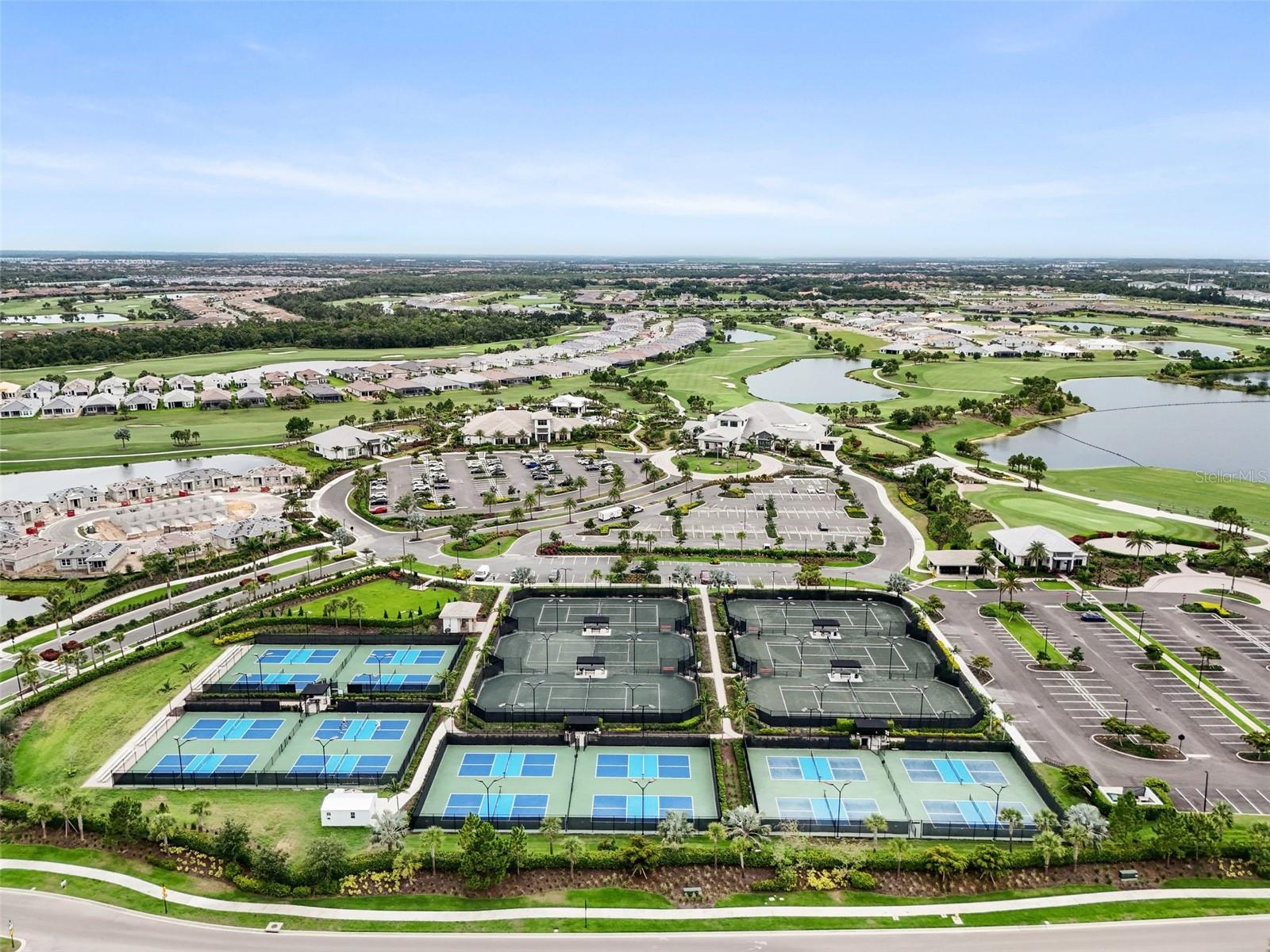 AZARIO ESPLANADE - Residential