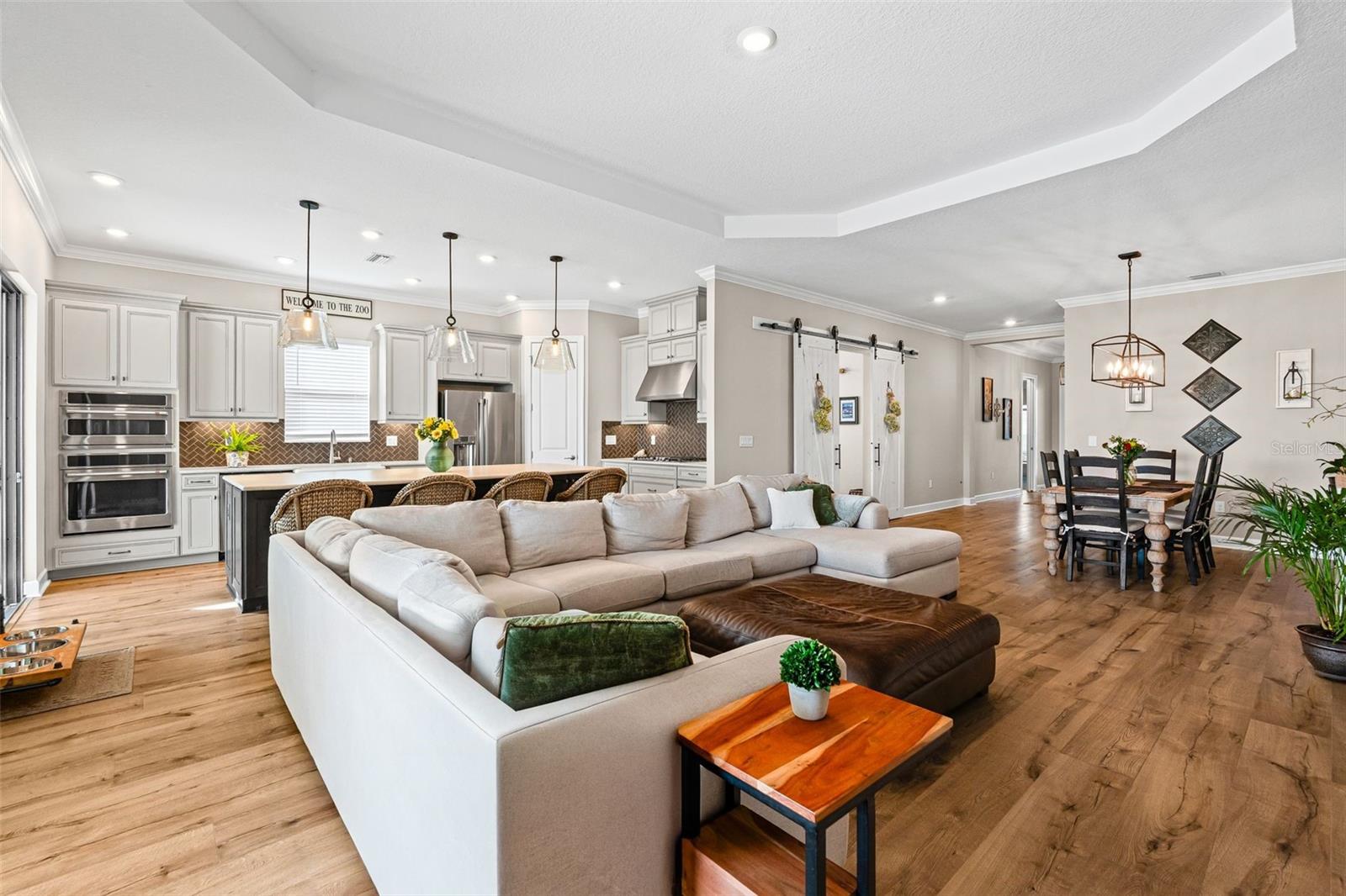 AZARIO ESPLANADE - Residential