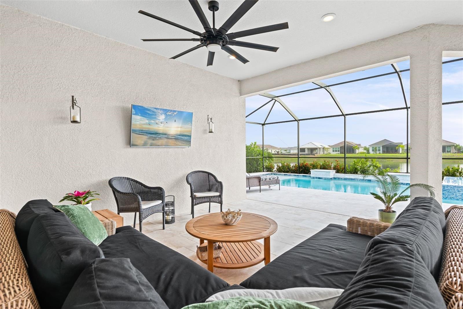 AZARIO ESPLANADE - Residential