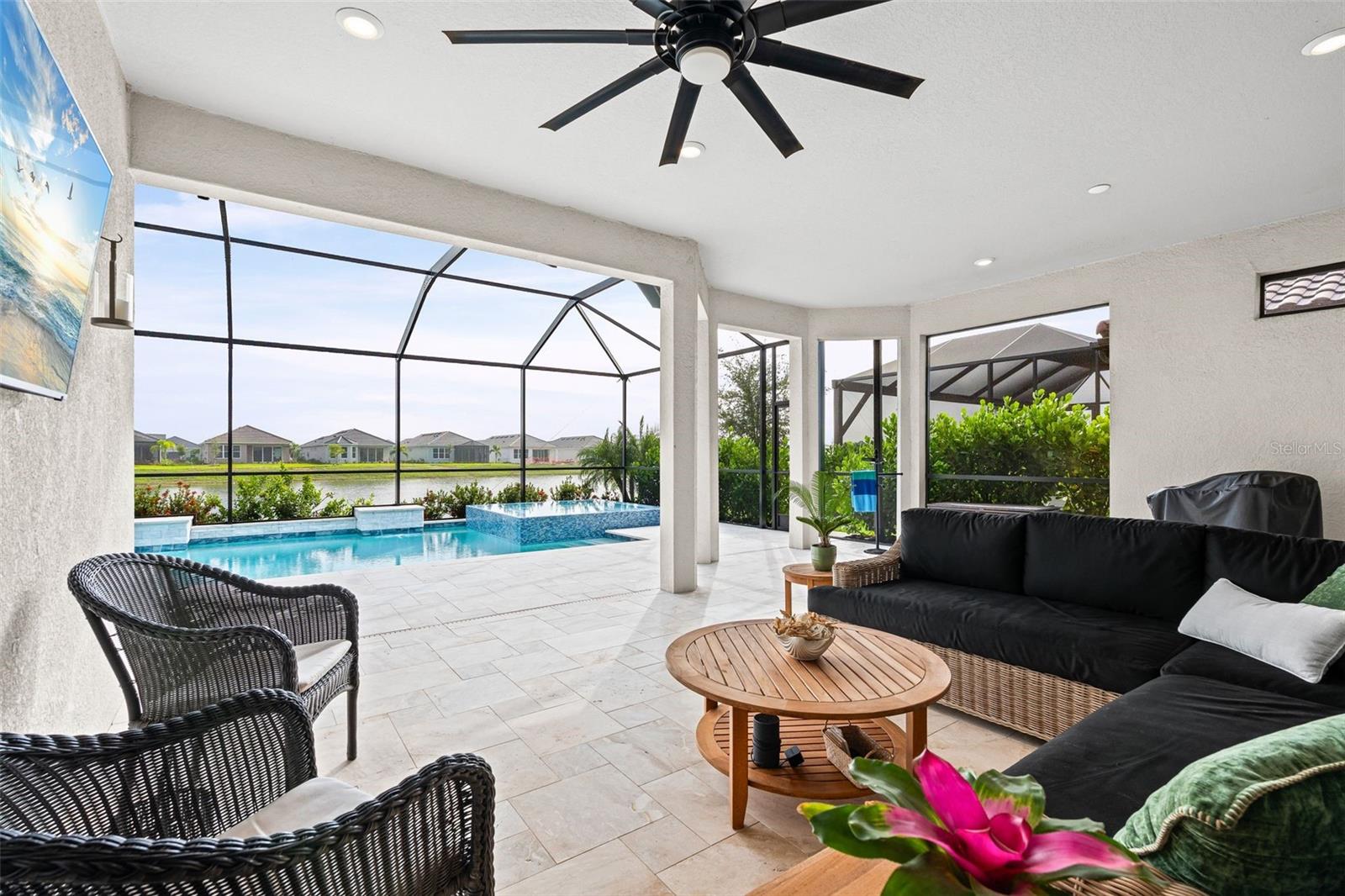 AZARIO ESPLANADE - Residential