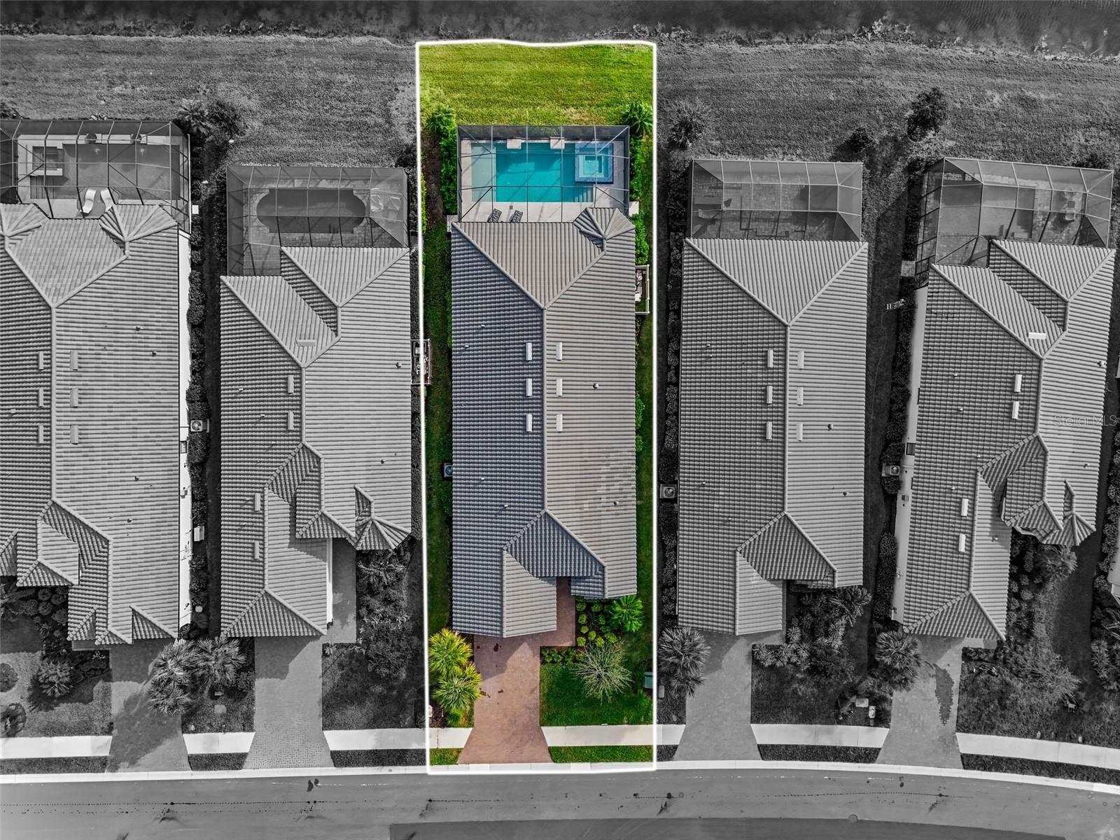 AZARIO ESPLANADE - Residential