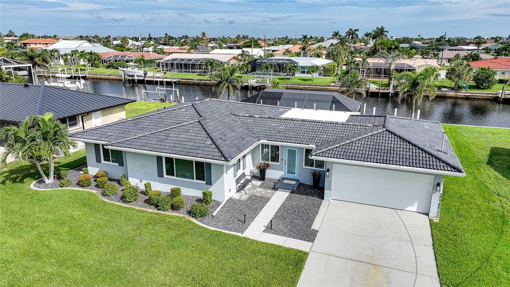 Photo of 440 Capri Isles Court, Punta Gorda, FL 33950 (MLS # C7514713)
