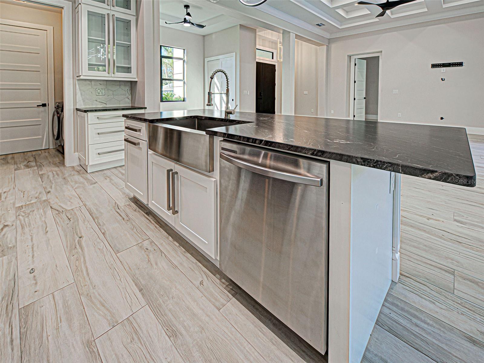 PORT CHARLOTTE SUB 17 - Residential Lease