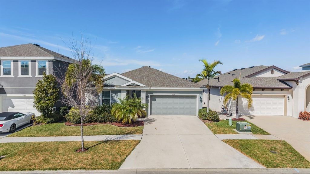 Photo of 7404 Futura Place, Apollo Beach, FL 33572 (MLS # TB8478794)